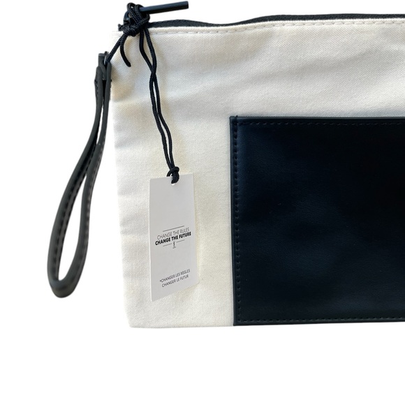 YSL Beaute Flat Clutch Pouch Wristlet Zip Top Wristlet Brand New With Tags - Picture 2 of 5